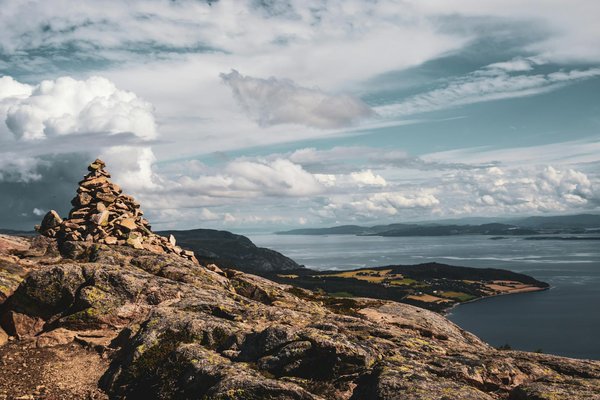 Louer un utilitaire à lyon : astuces pour des économies maximales